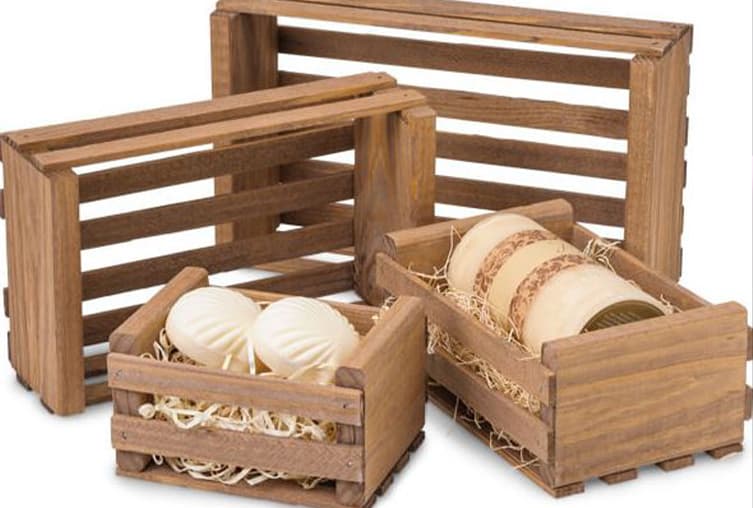 Custom wooden gift box presentation